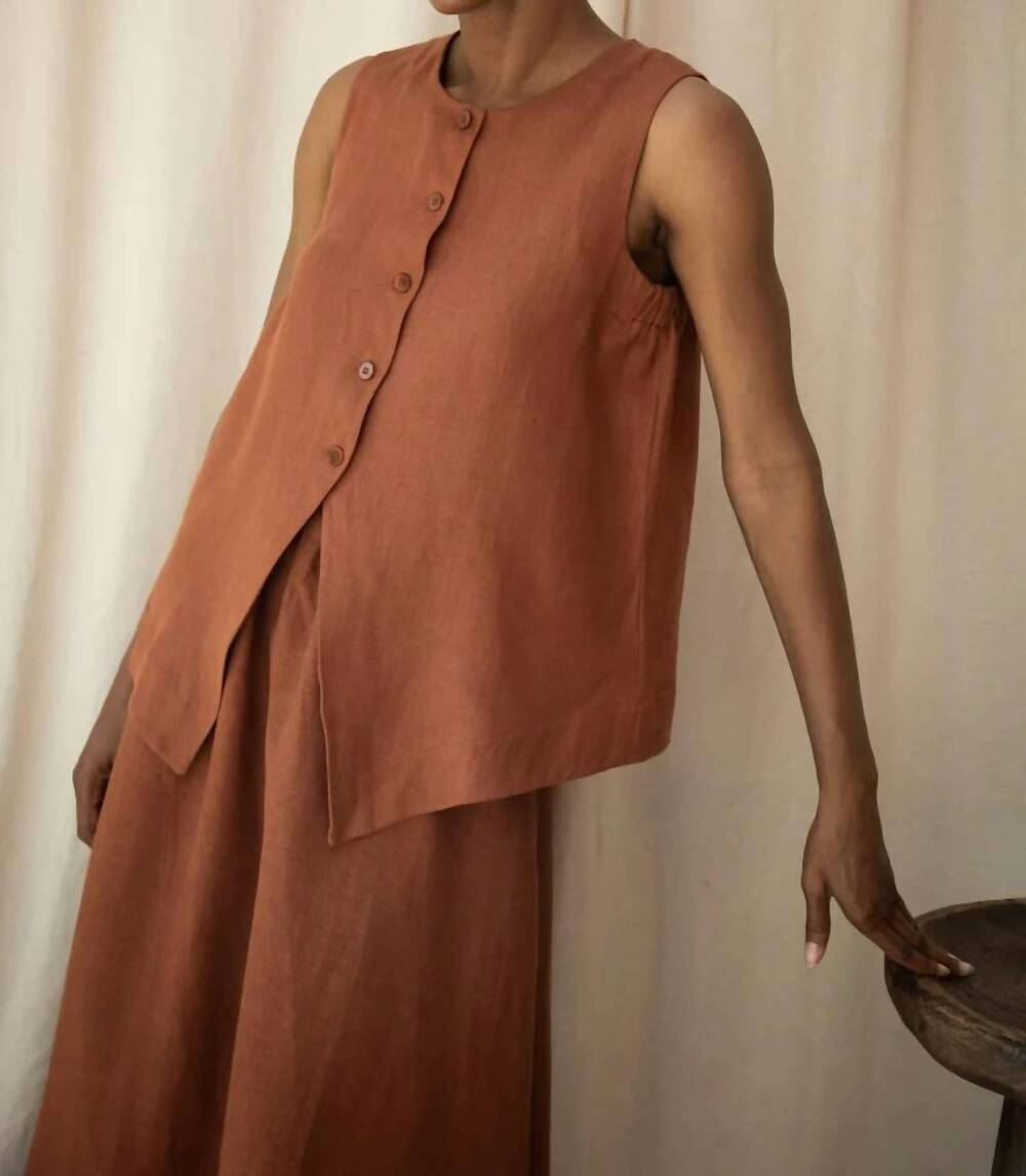 NEW BEAUMONT ORGANIC olivia may russet waistcoat top in rust
